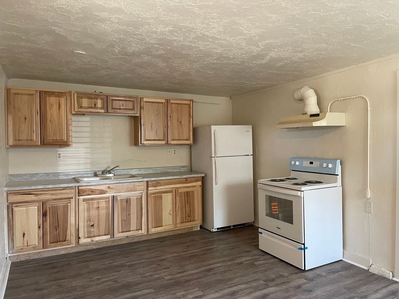 601 N Bartlett St #D