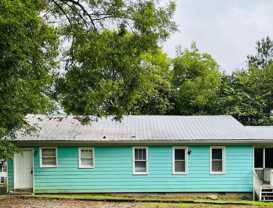 253 Magnolia St - Photo 1 of 1