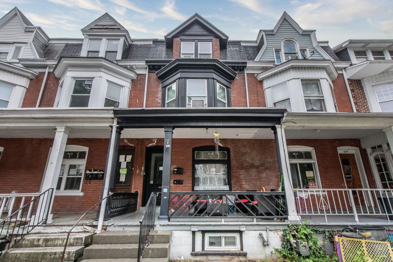 217 S Madison St - Photo 2 of 25