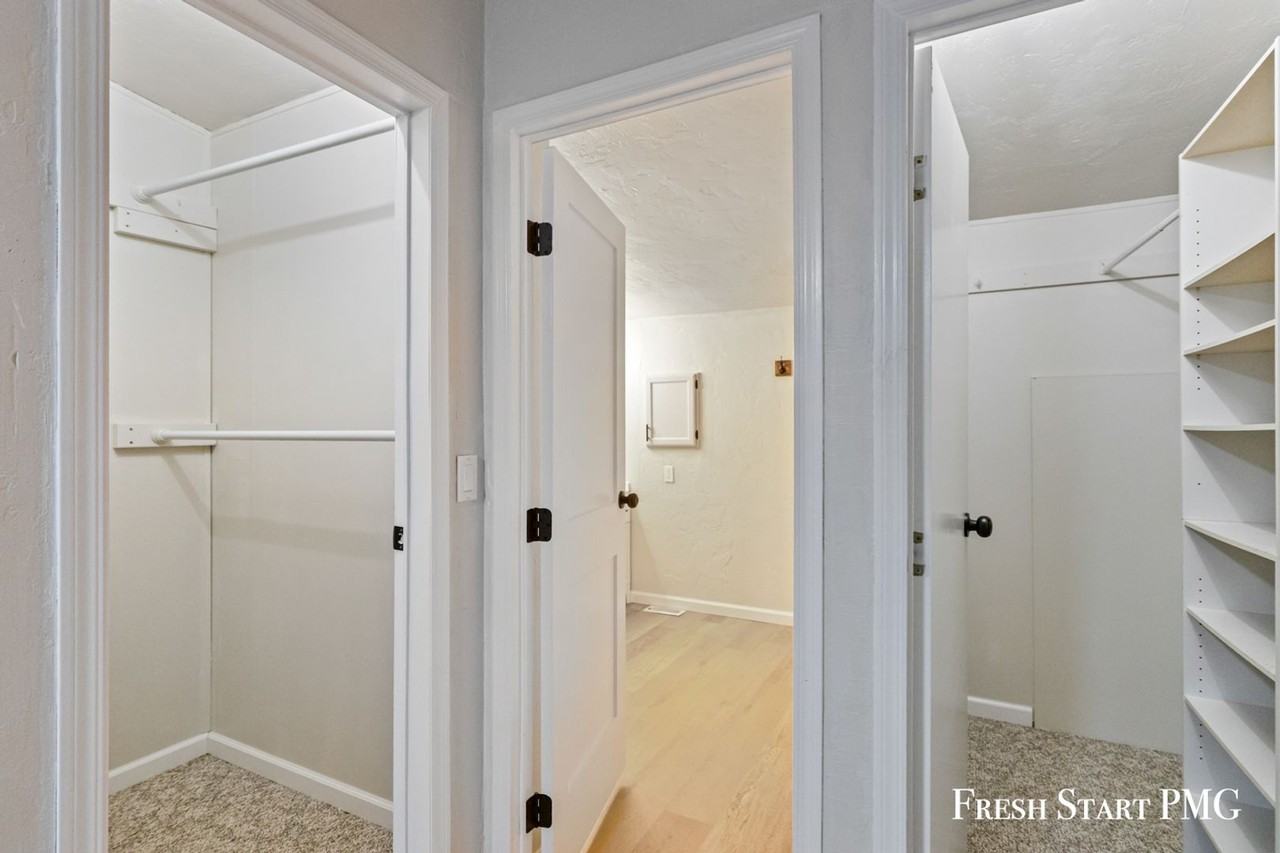 8855 Schultz St - Photo 3 of 28