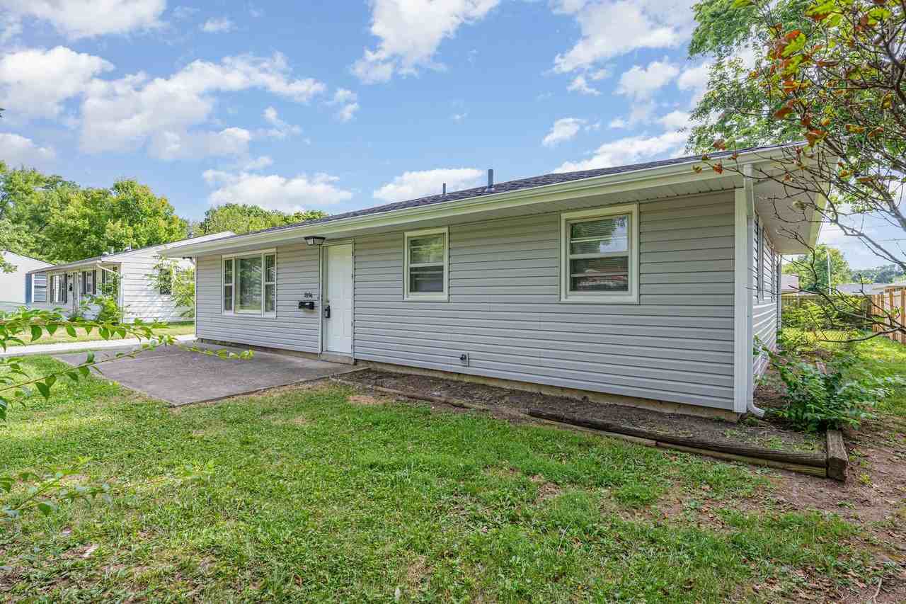 3956 Montevideo Dr - Photo 3 of 27