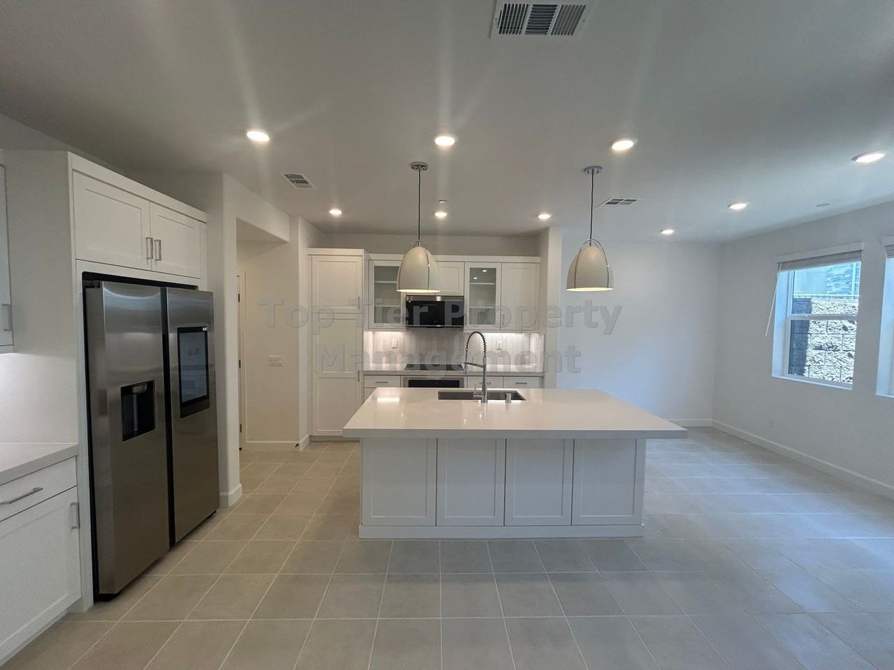 637 Propulsion Rd - Photo 3 of 27