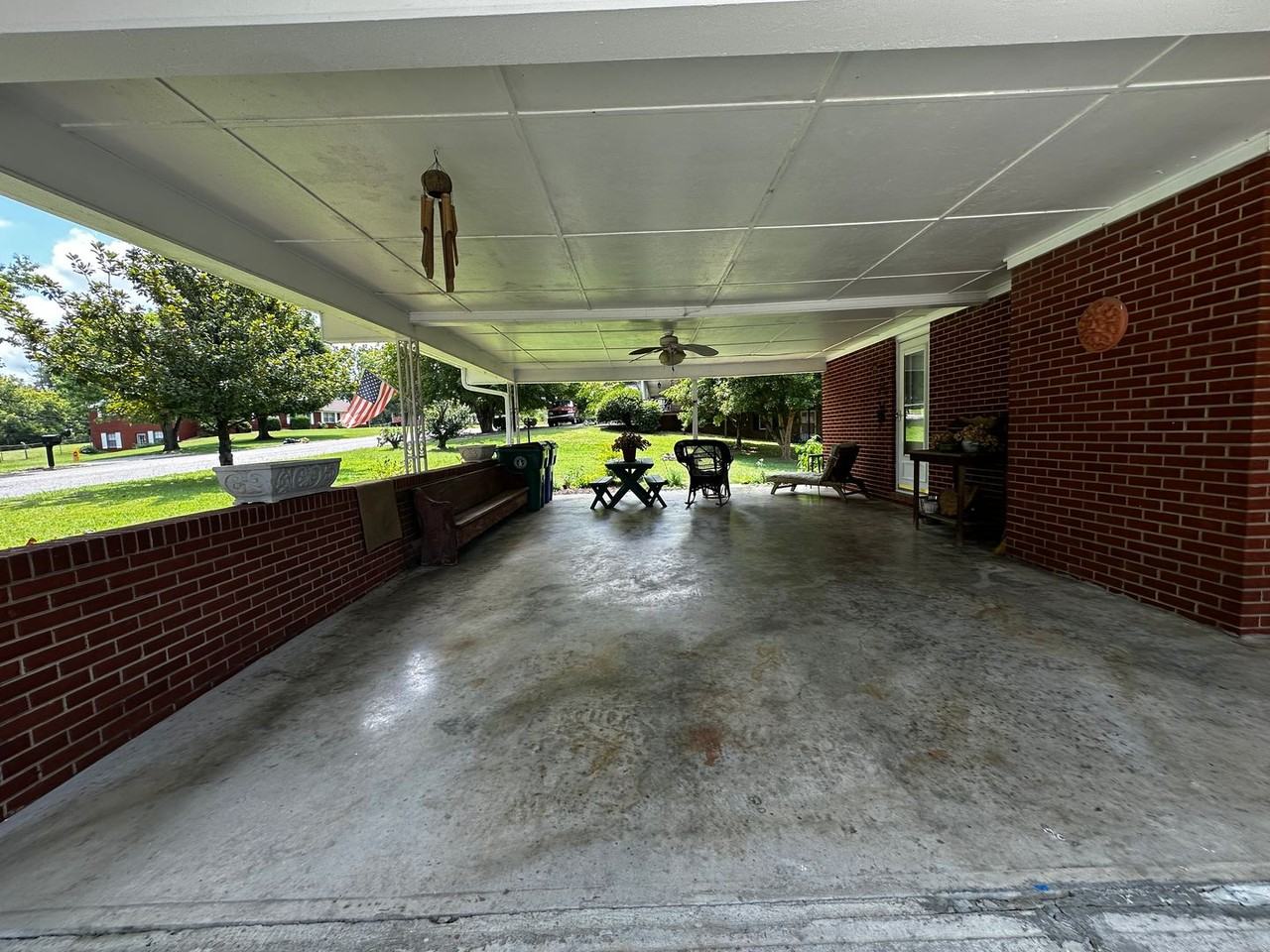 2696 Lakemoore Dr - Photo 2 of 50