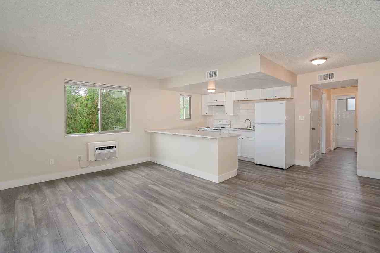 1380 Riverpoint - Photo 6 of 10