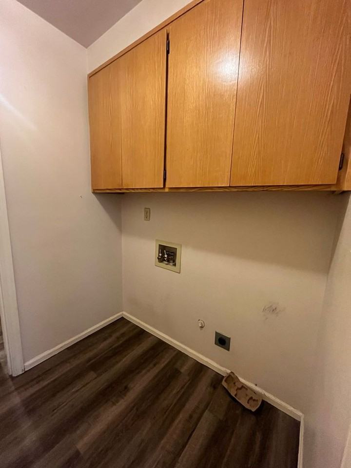 6897 Thurston Rd - Photo 7 of 17
