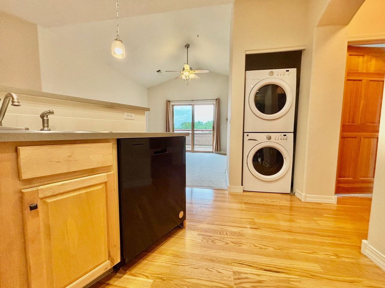 5220 Boardwalk Dr #G34 - Photo 6 of 16