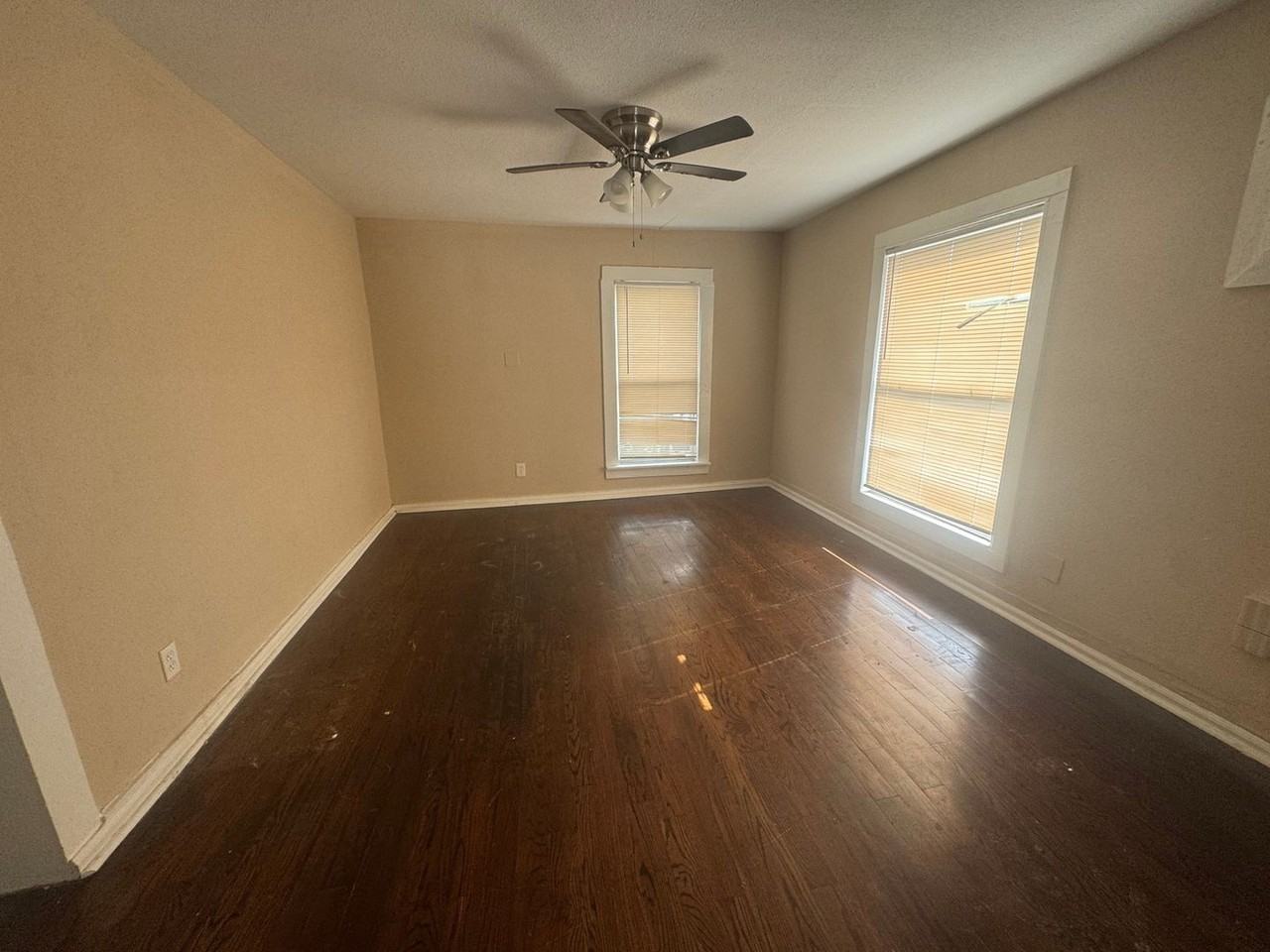 7018 Avenue F - Photo 2 of 11