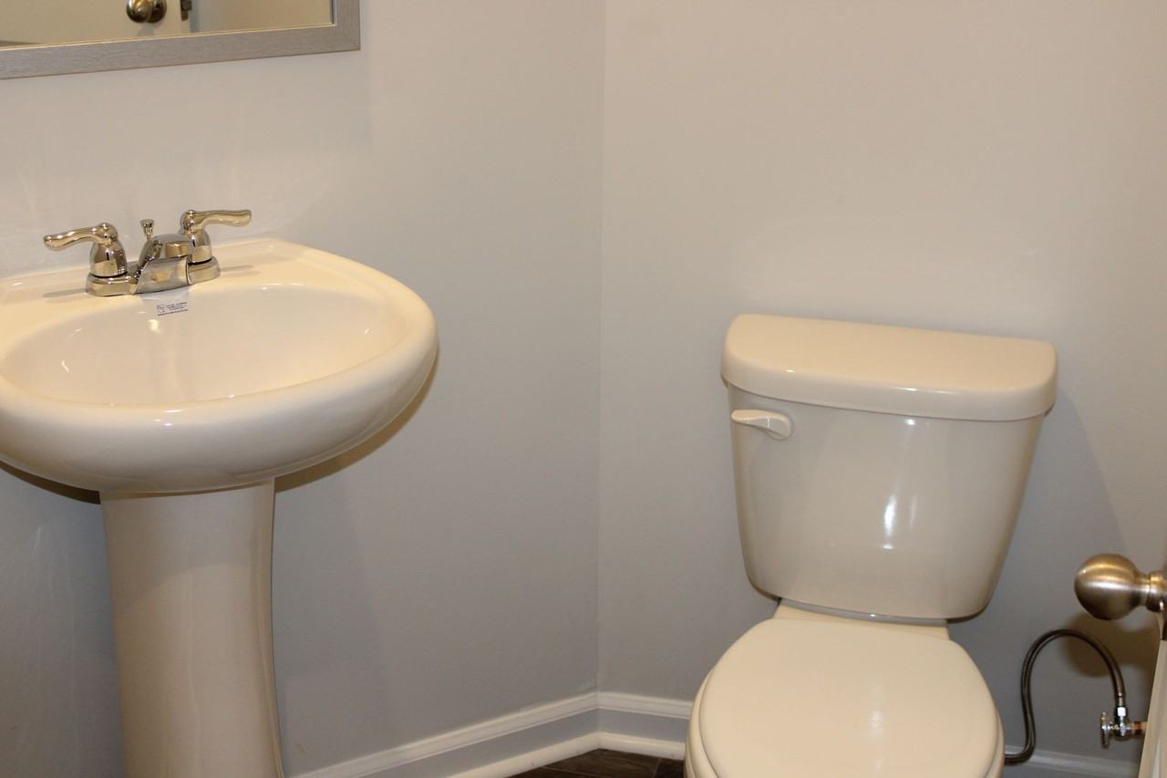 784 Grovebury Ct - Photo 4 of 18