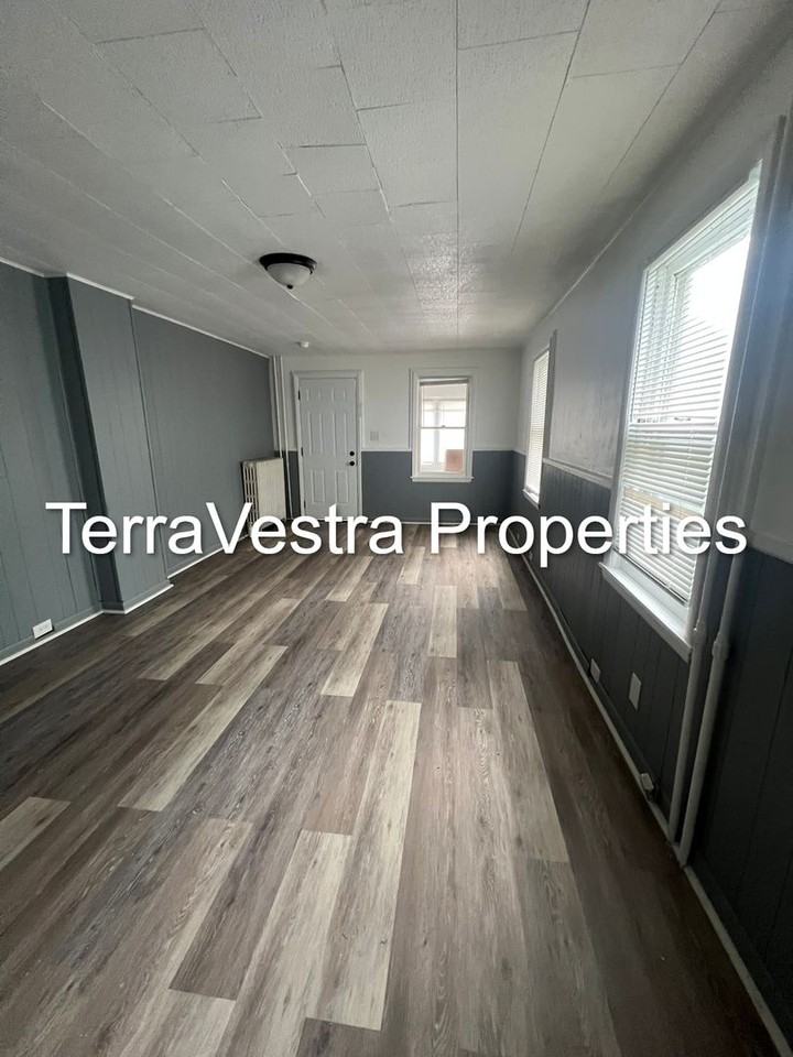 99 Chestnut St - Photo 5 of 18