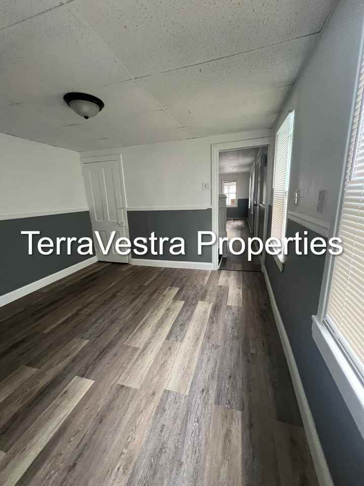 99 Chestnut St - Photo 7 of 18