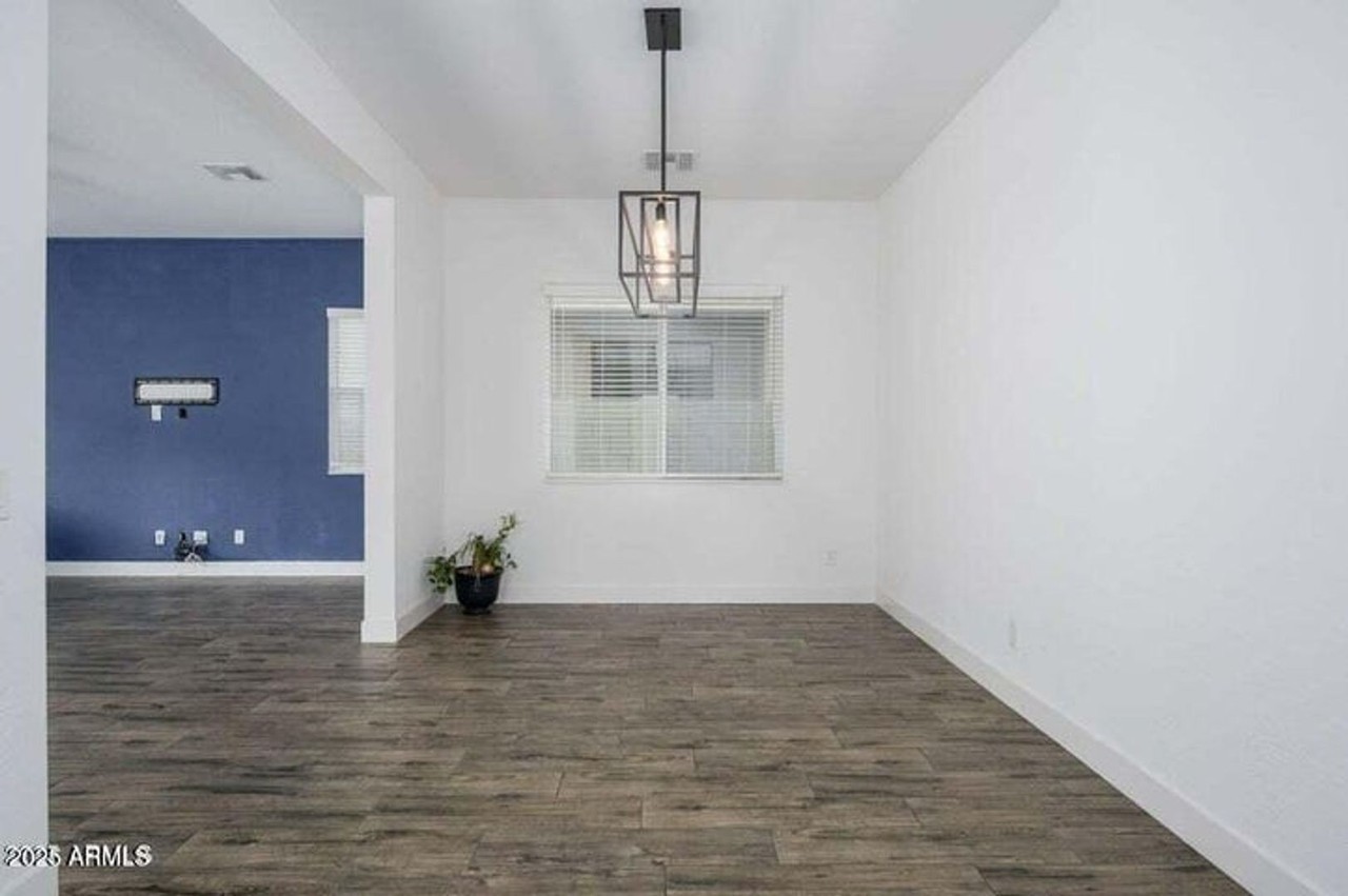 1221 E Paseo Way - Photo 3 of 41