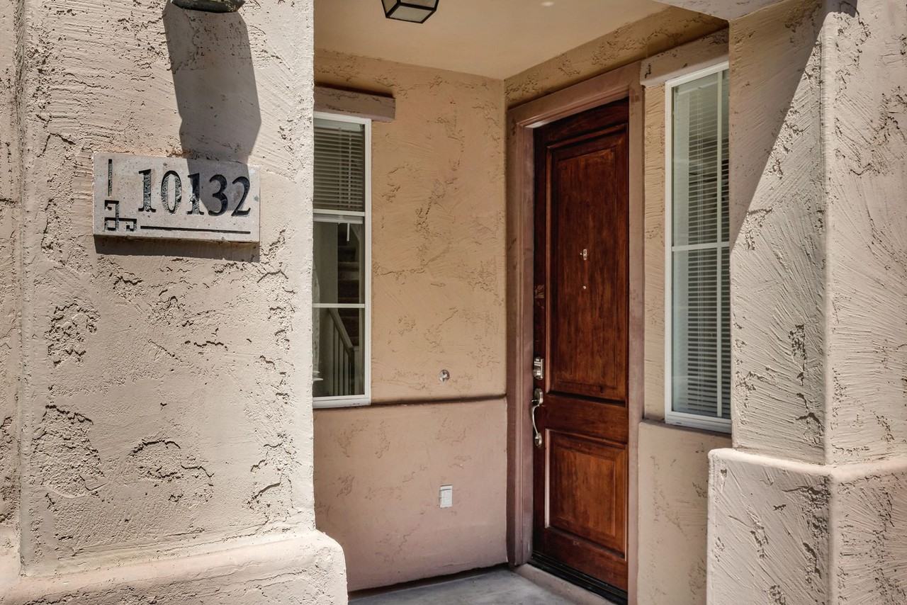 10132 E Isleta Ave - Photo 4 of 28