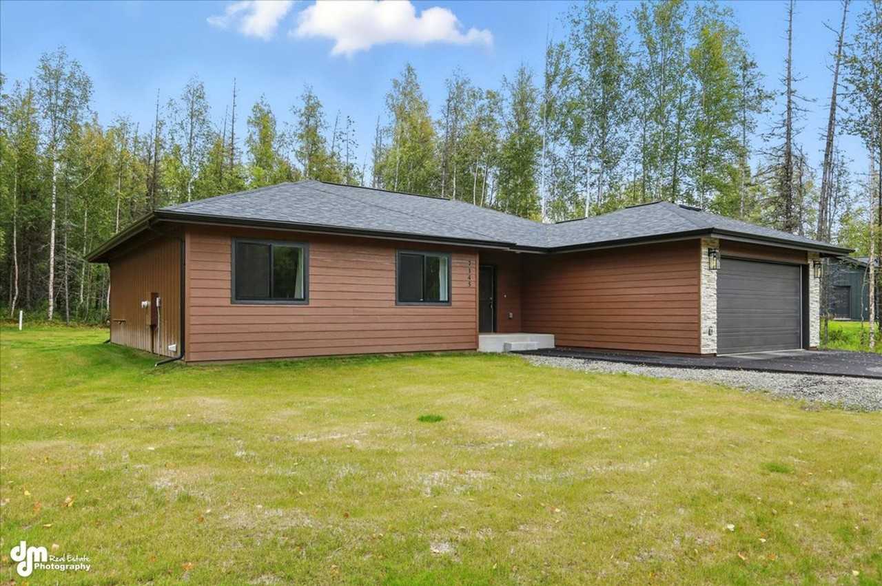 7145 N Paw St - Photo 2 of 45