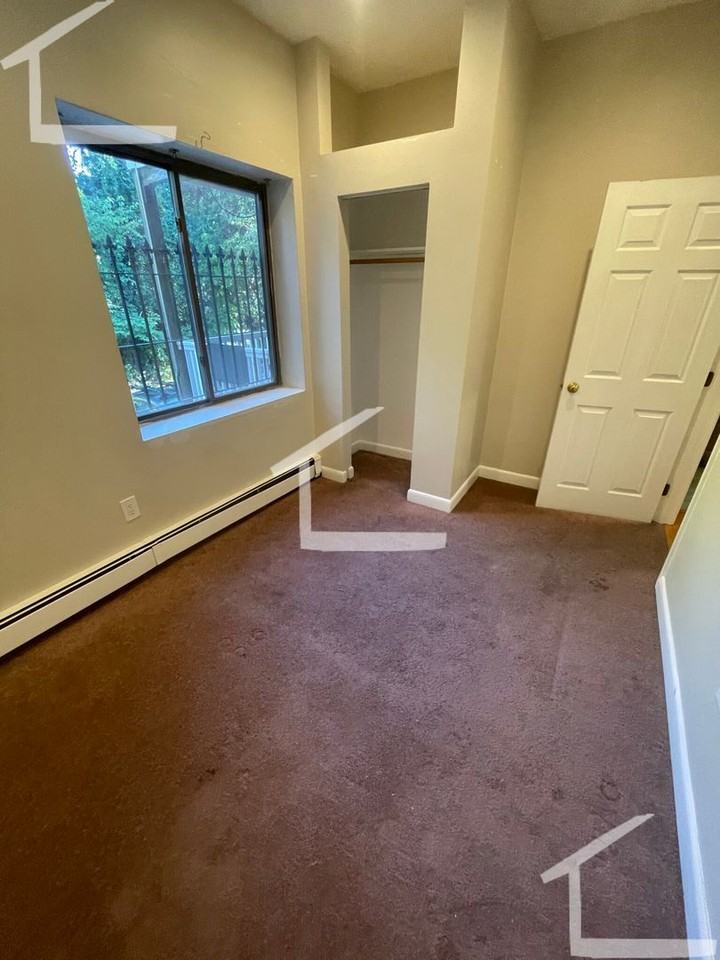 21 Pompeii St - Photo 2 of 7