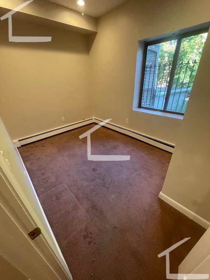 21 Pompeii St - Photo 3 of 7