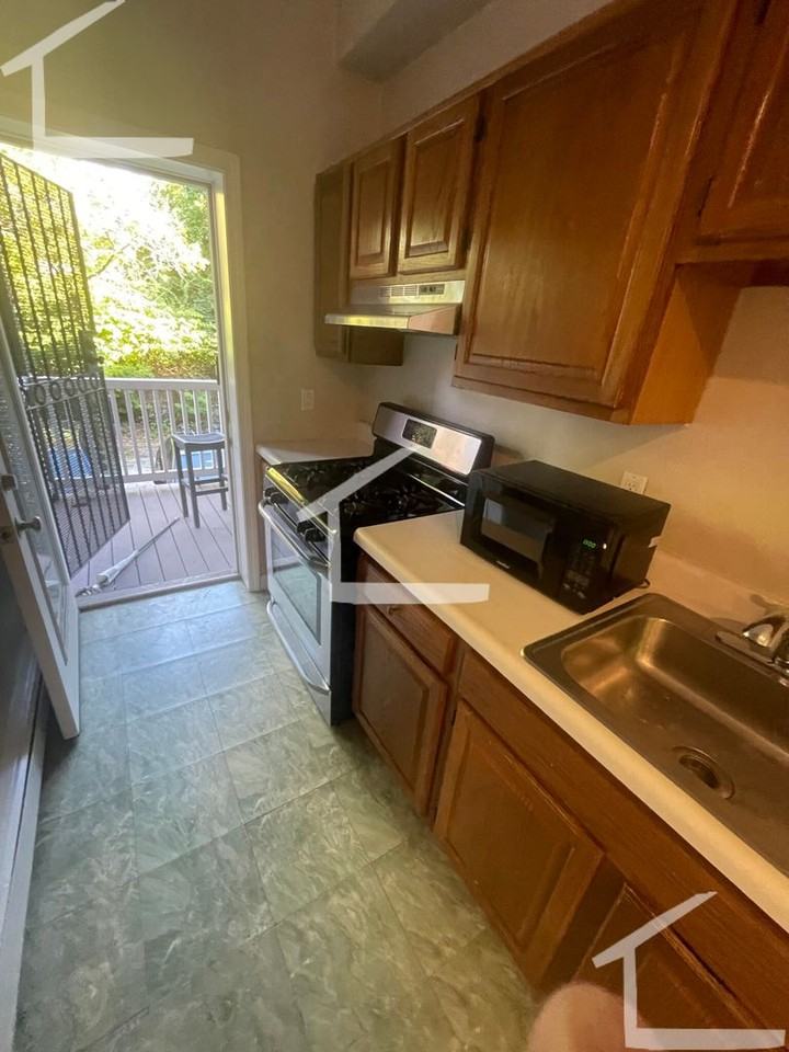 21 Pompeii St - Photo 4 of 7