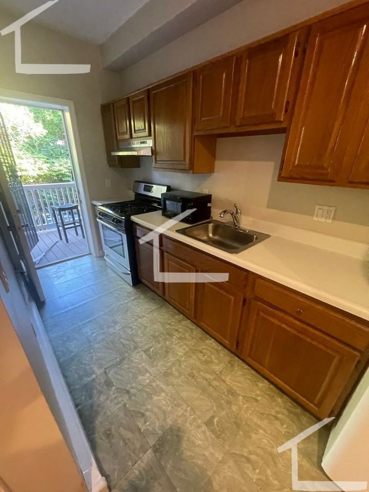 21 Pompeii St - Photo 5 of 7