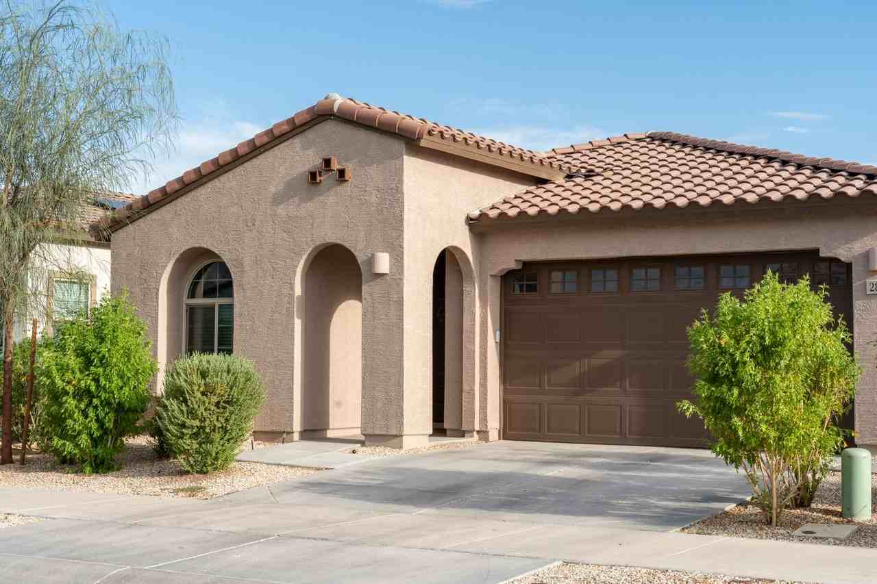 2897 E Yuma Ave - Photo 2 of 43