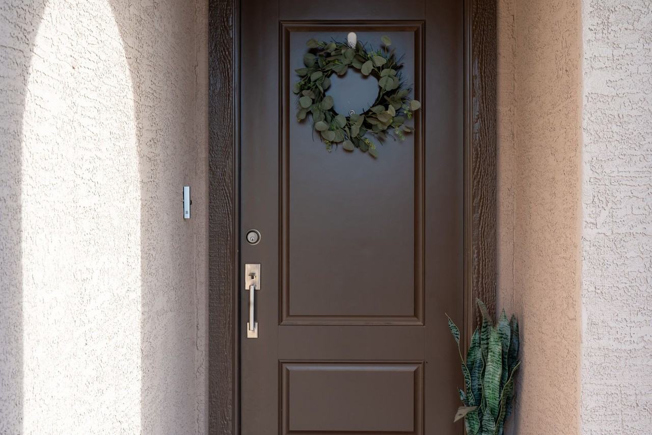 2897 E Yuma Ave - Photo 3 of 43