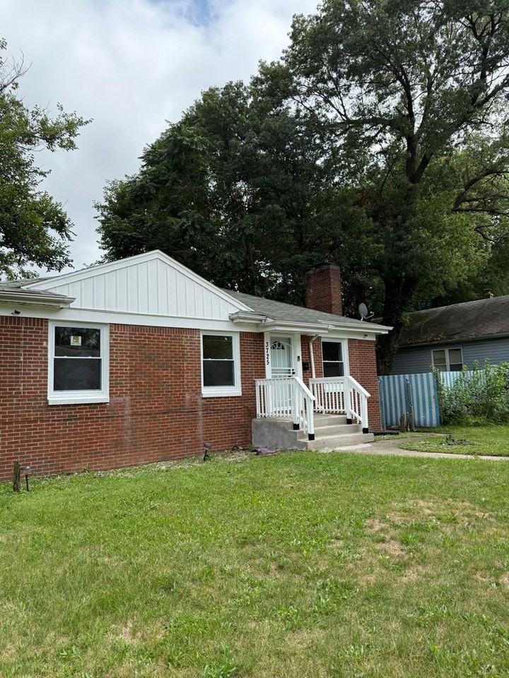 3725 Tyler St - Photo 3 of 25