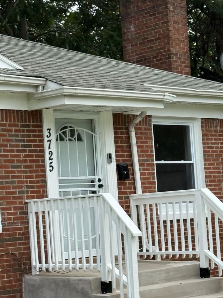 3725 Tyler St - Photo 4 of 25