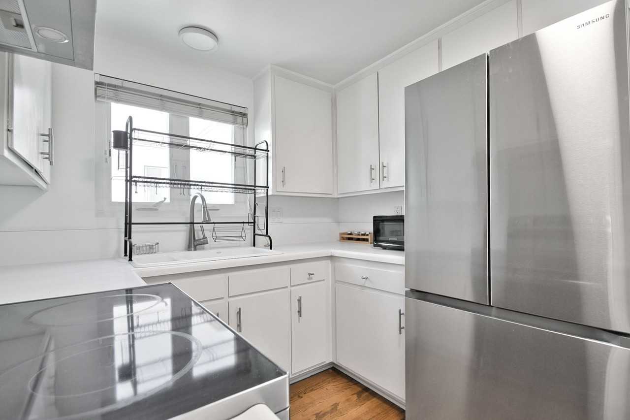 127 15th Pl - Photo 3 of 14