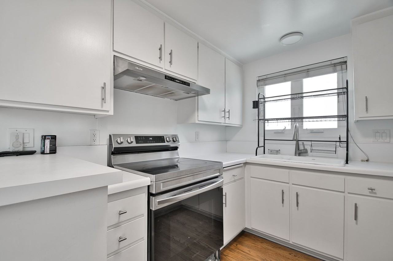 127 15th Pl - Photo 5 of 14