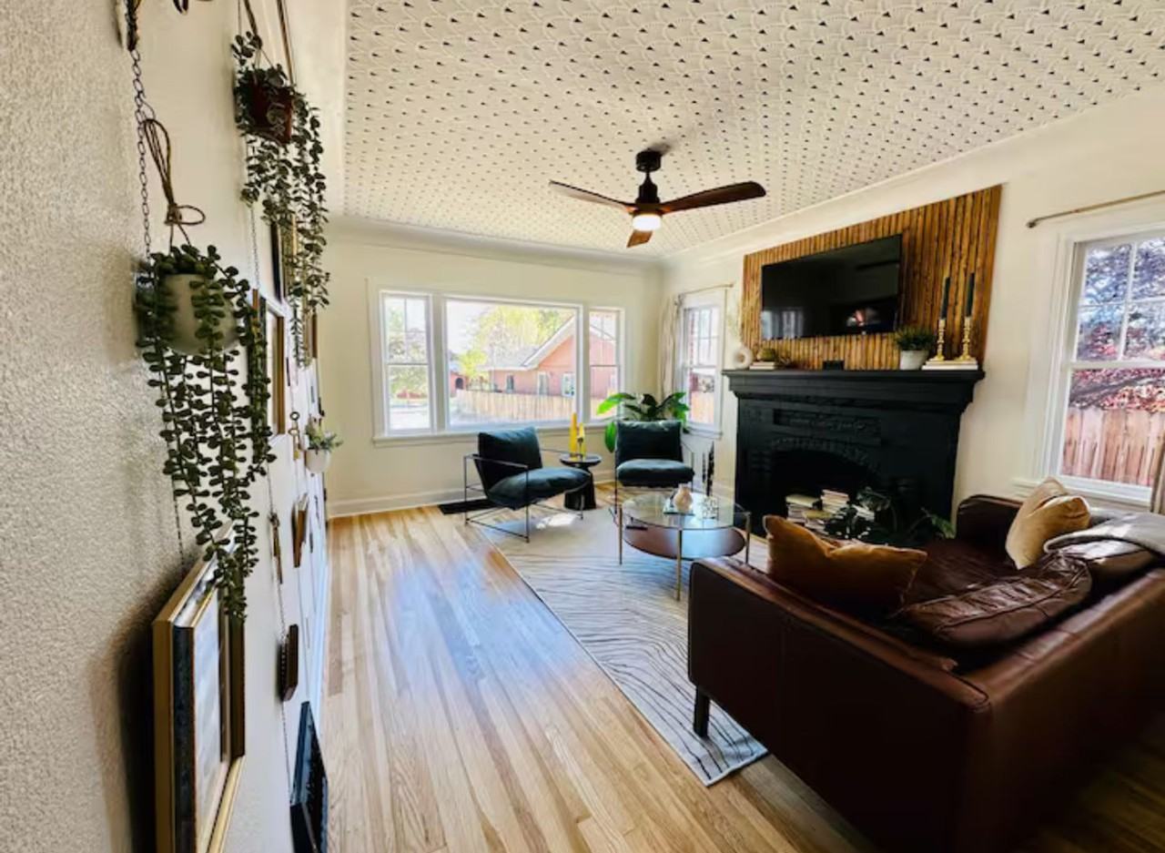 1295 Gordon Ave - Photo 4 of 41