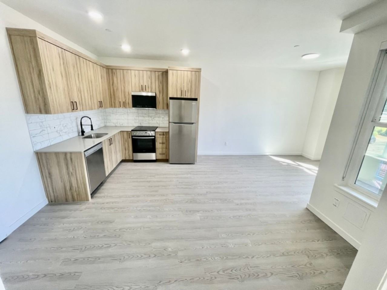 Modern Luxury Awaits! - Photo 2 of 41
