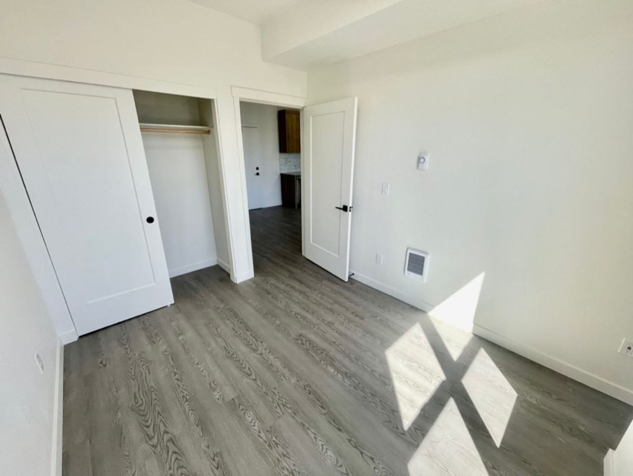 Modern Luxury Awaits! - Photo 5 of 41