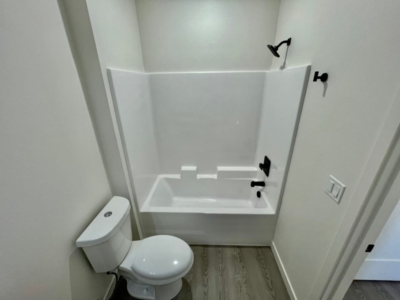 Modern Luxury Awaits! - Photo 6 of 41