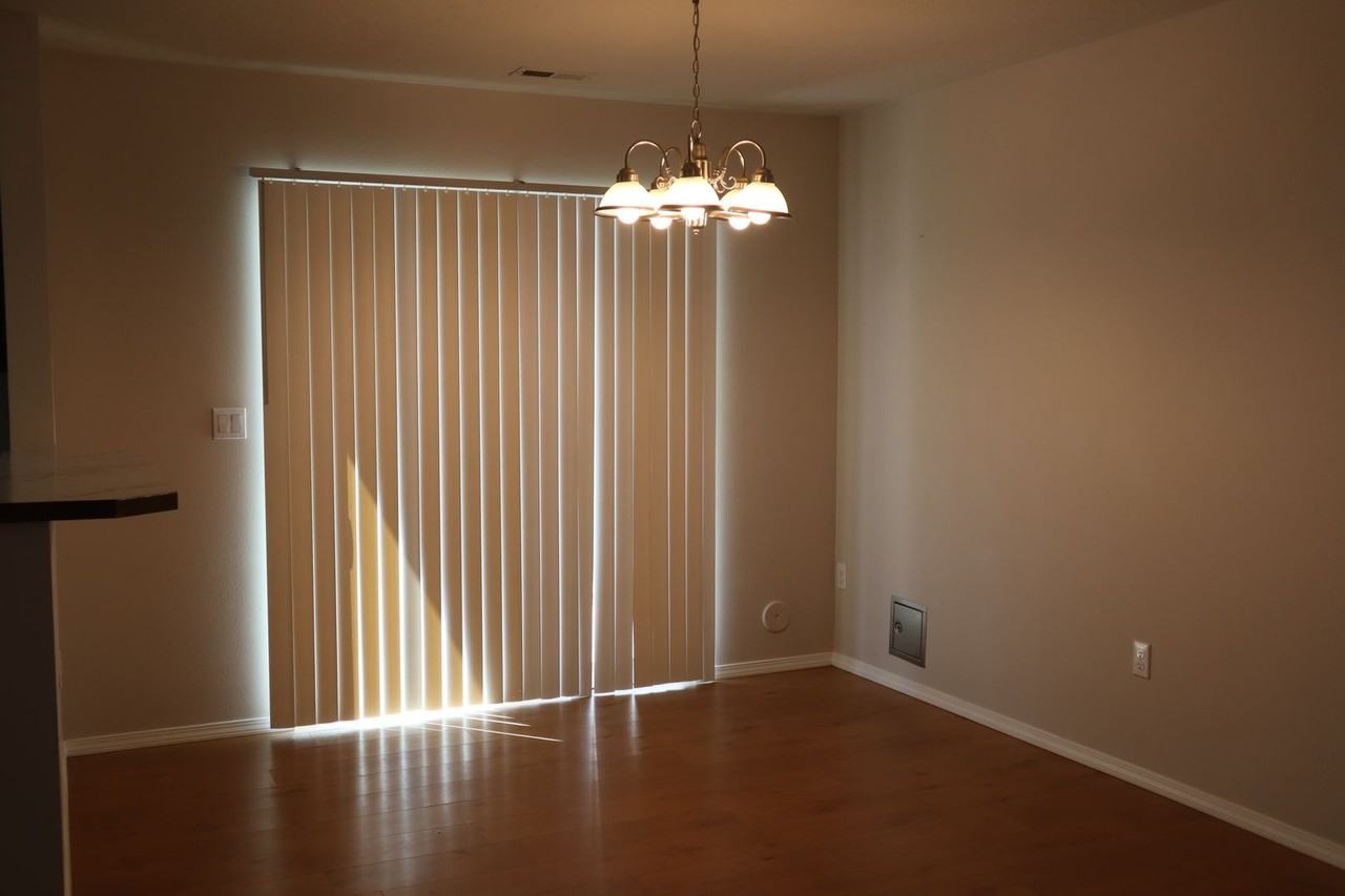 1489 N 10th St - Photo 3 of 14