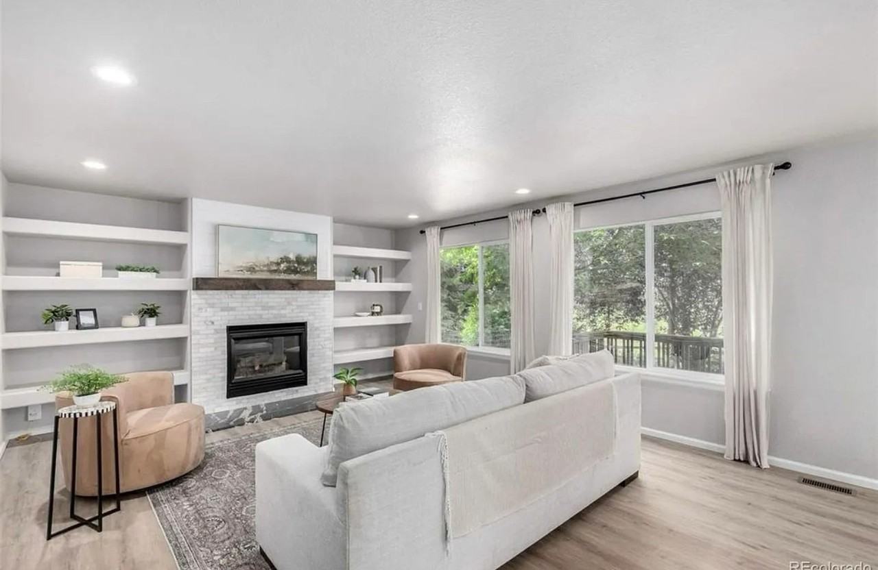 664 Clarendon Dr - Photo 3 of 10