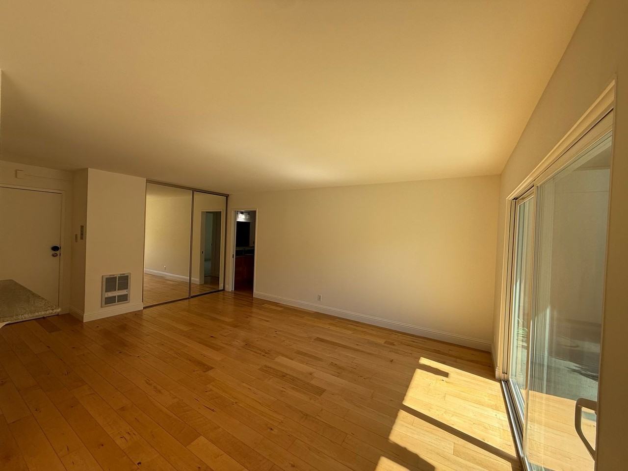 800 North Delaware Street - Photo 4 of 11