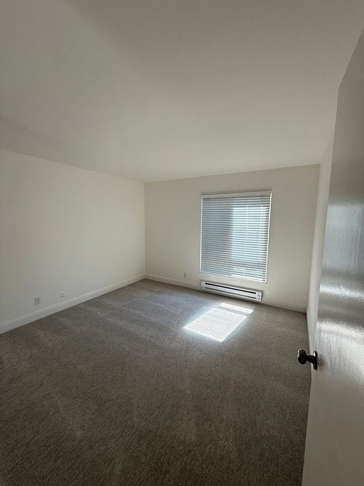 800 North Delaware Street - Photo 7 of 11