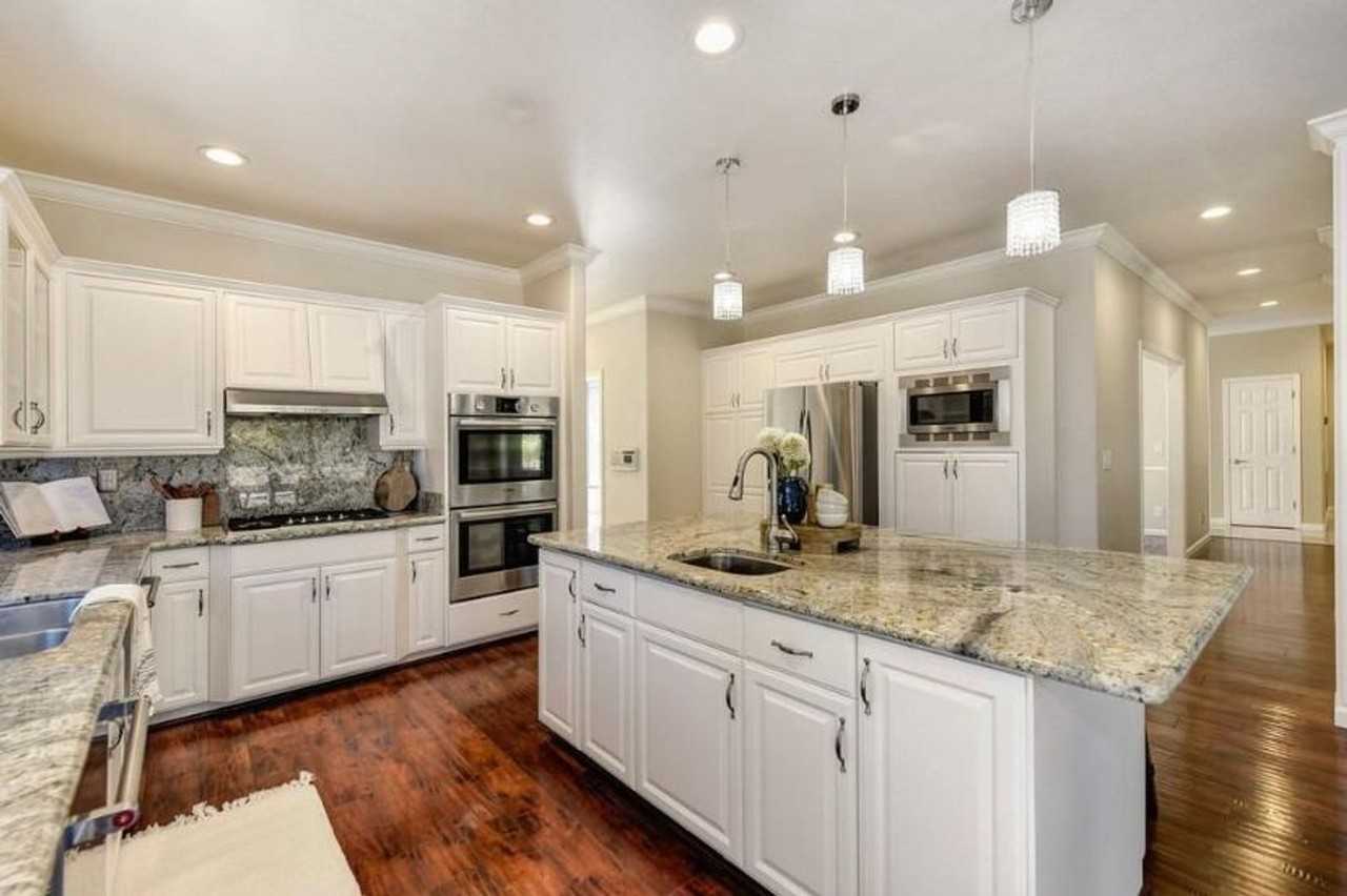4210 Mepham Ct - Photo 2 of 50
