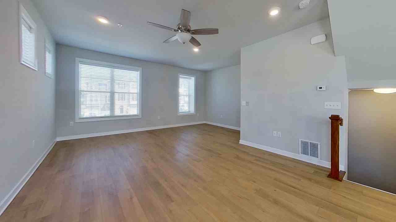 126 Hudson Boulevard - Photo 6 of 16