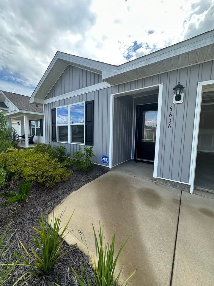 6636 Slabinski Ln - Photo 2 of 34