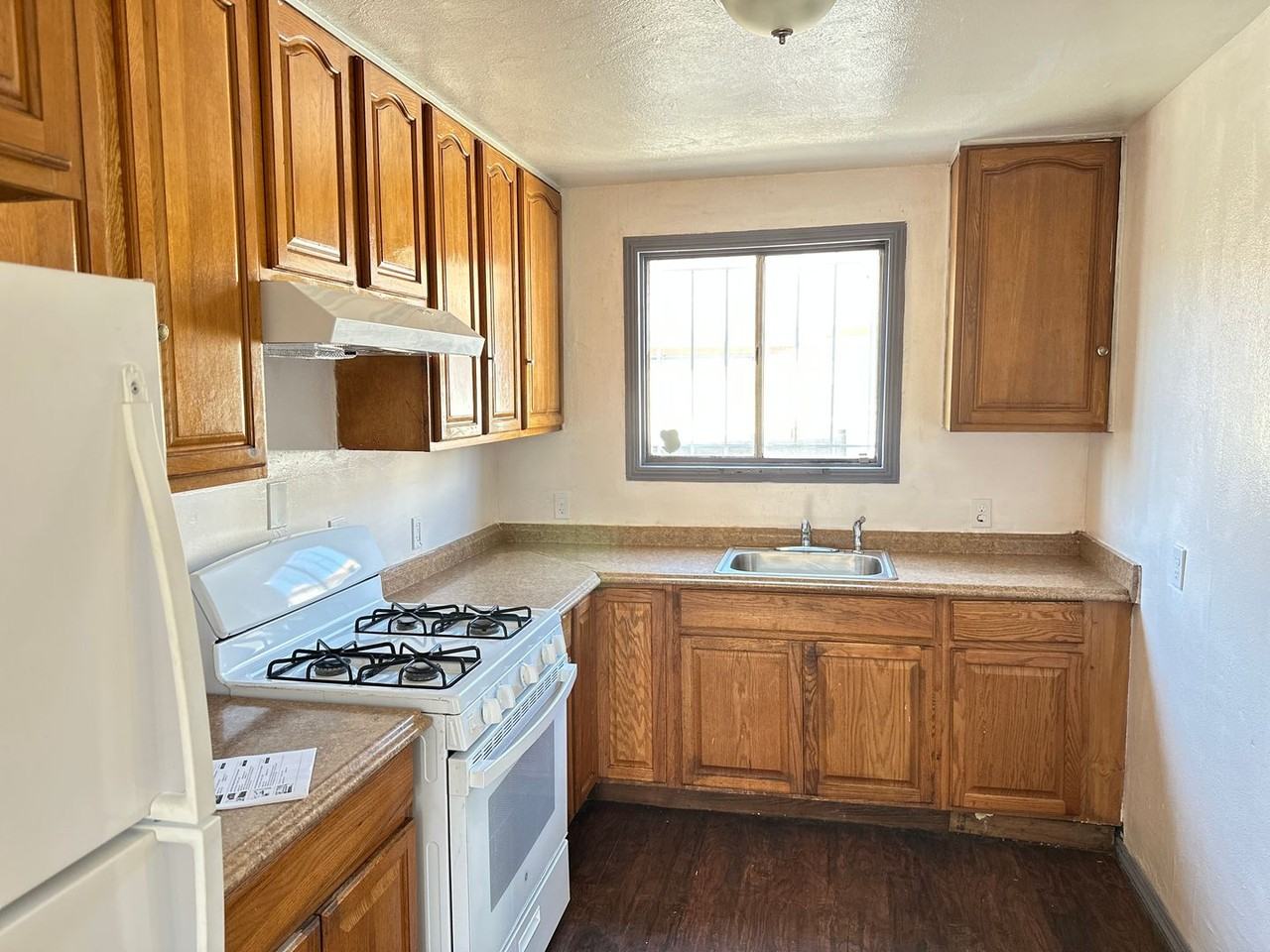 8419 A St - Photo 2 of 19