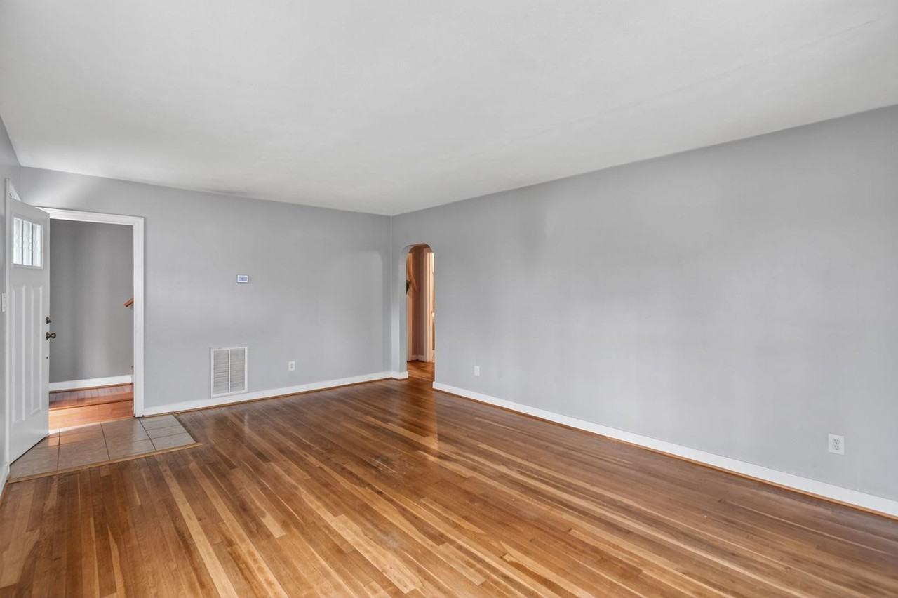 114 Battle Rd - Photo 7 of 34
