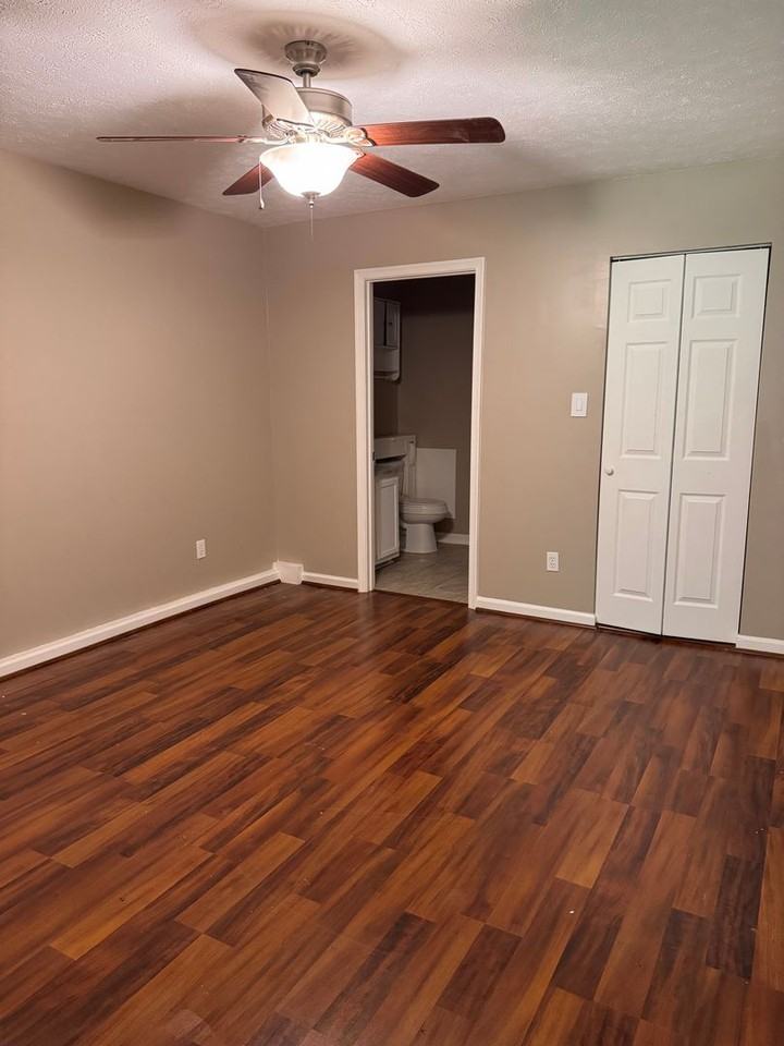 207 Countryplace Ln - Photo 5 of 33