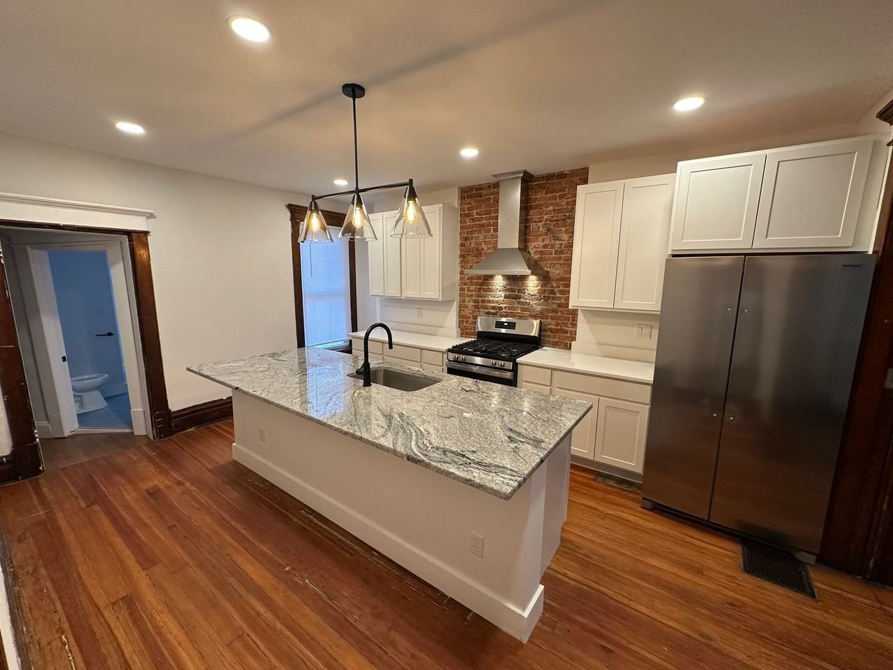 197 W 8th Ave - Photo 5 of 34