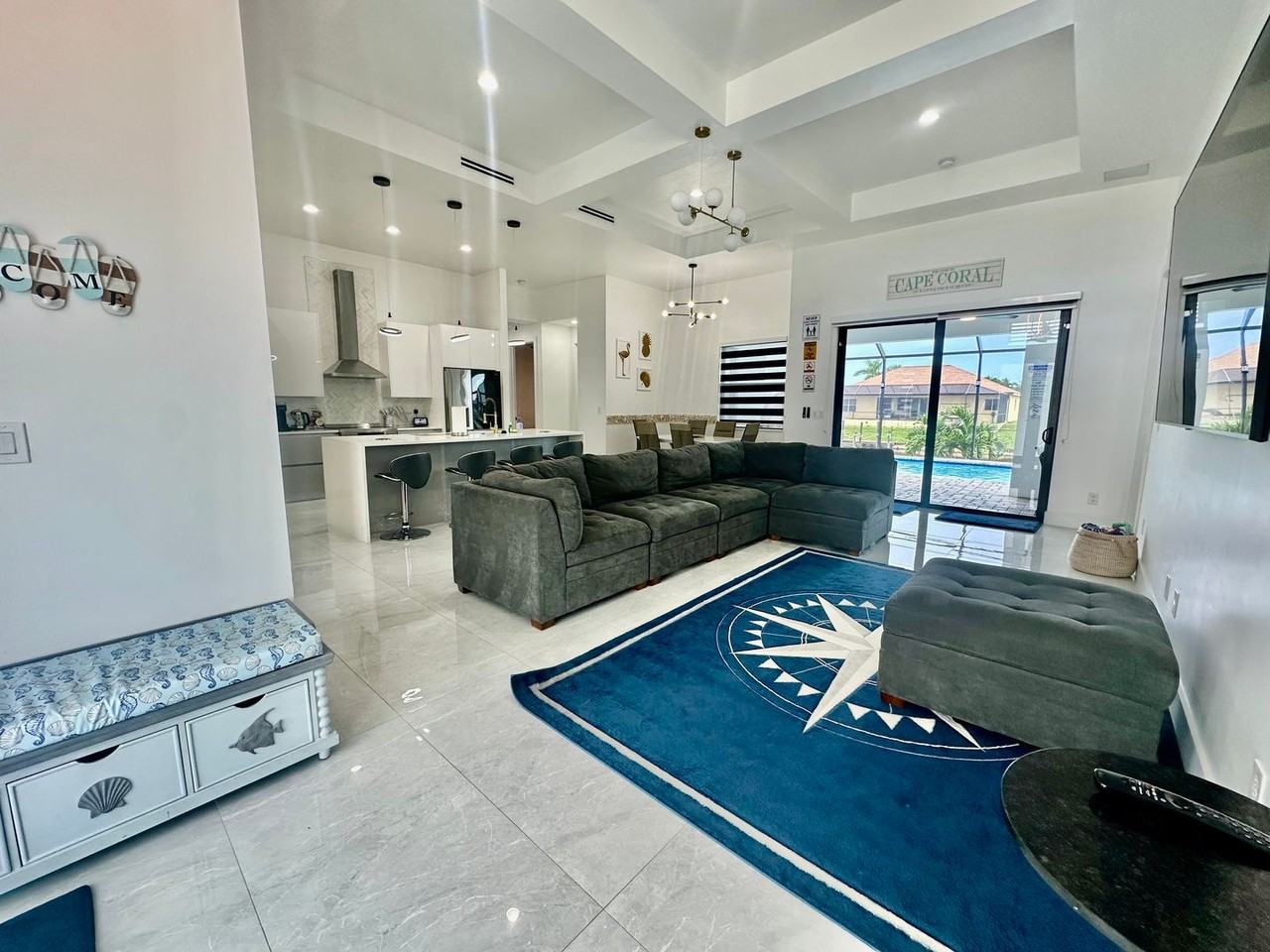 2117 Ne 1st Ave - Photo 2 of 21