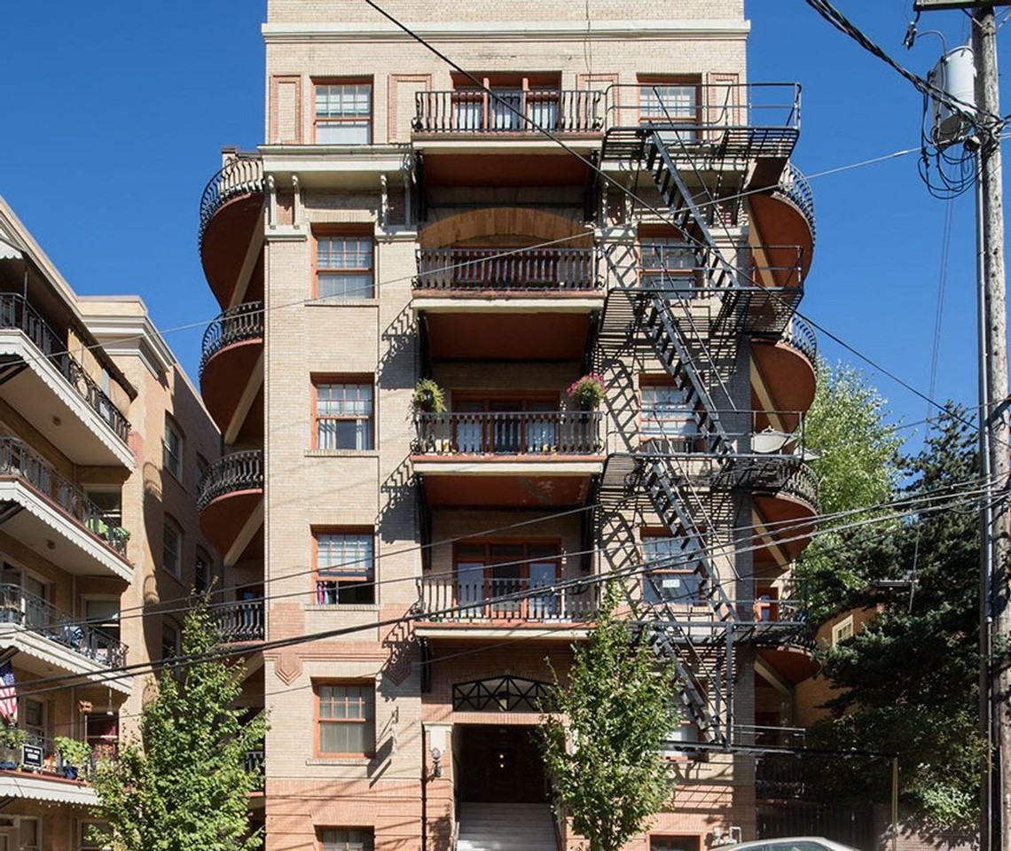 KINGSBURY APARTMENTS (KING01) - Photo 2 of 36