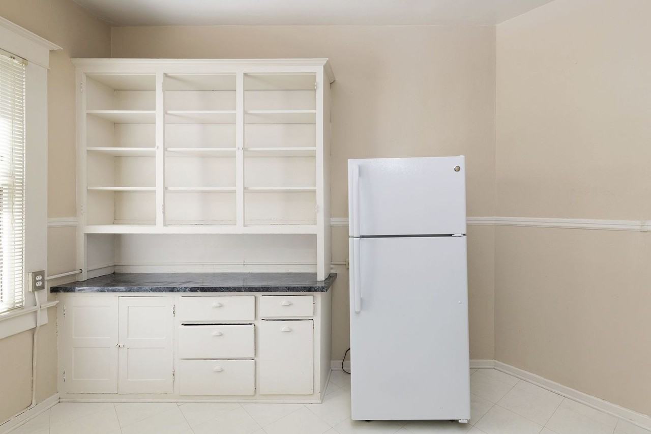 KINGSBURY APARTMENTS (KING01) - Photo 4 of 36