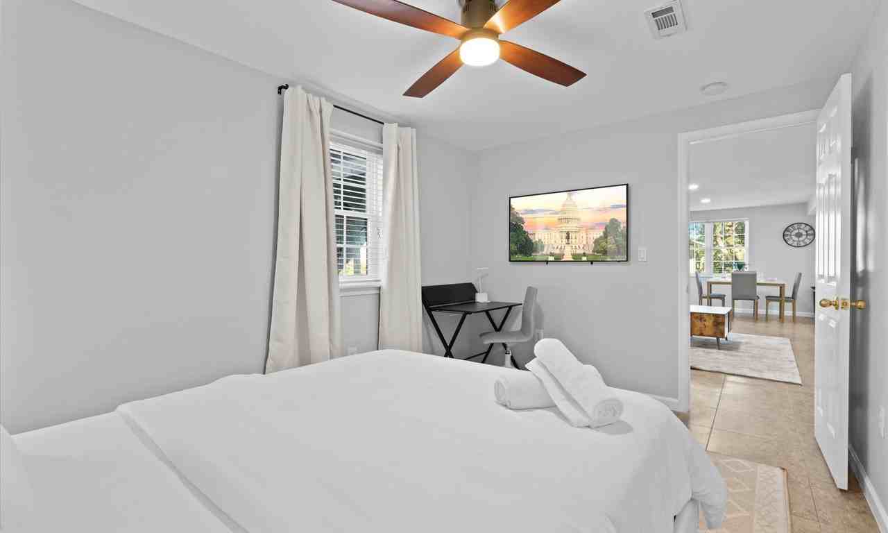 3119 Hatcher St #B - Photo 3 of 12