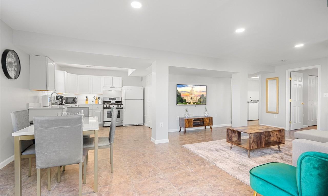 3119 Hatcher St #B - Photo 5 of 12