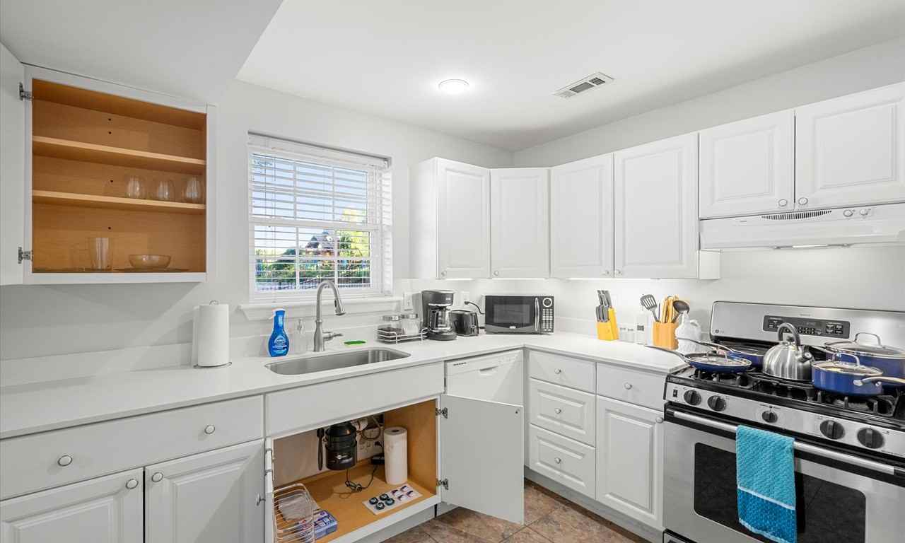 3119 Hatcher St #B - Photo 7 of 12