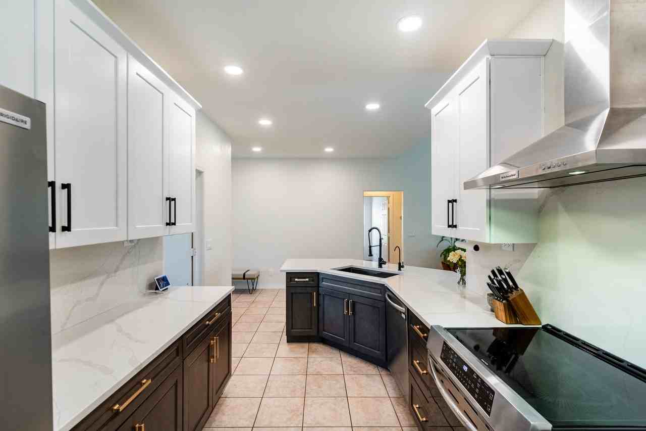 4113 W Cielo Grande #NA - Photo 4 of 30