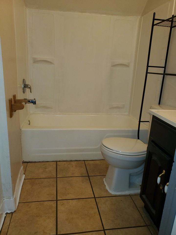 1134 Rodman St #G - Photo 6 of 8